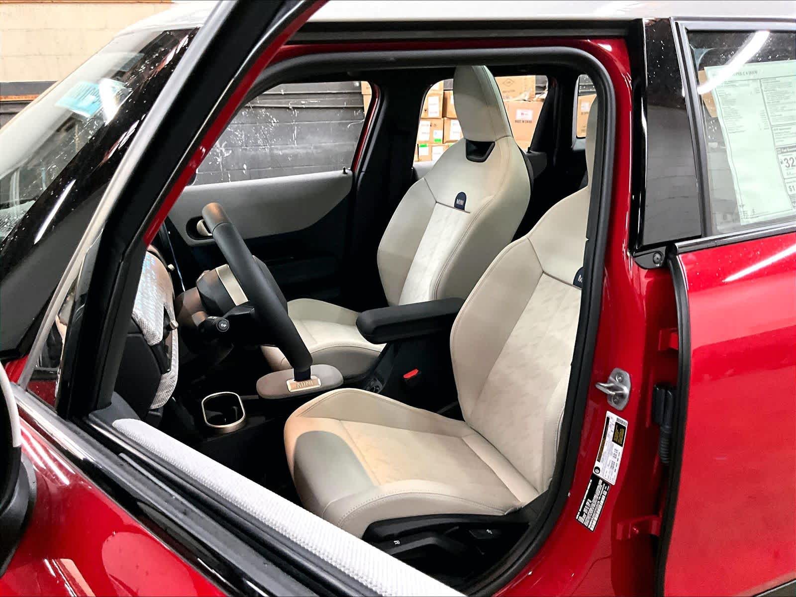 2026 MINI Hardtop 4 Door - Photo 11