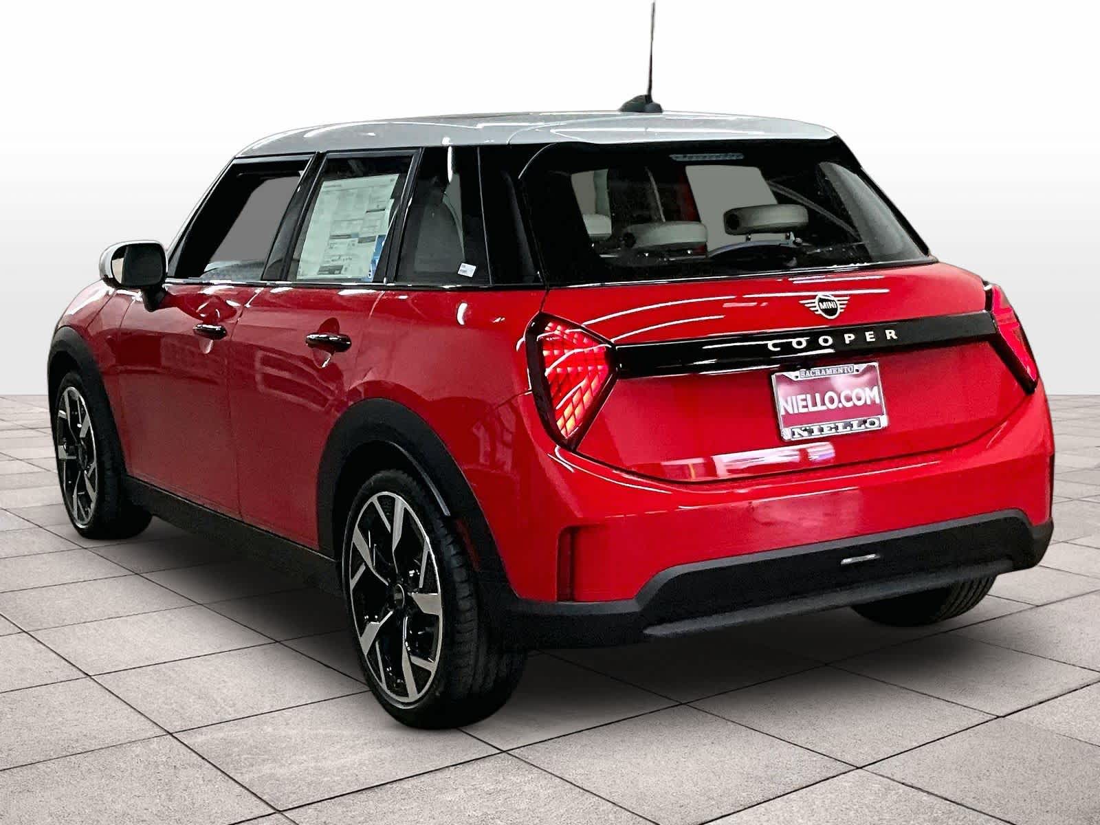 2026 MINI Hardtop 4 Door - Photo 3