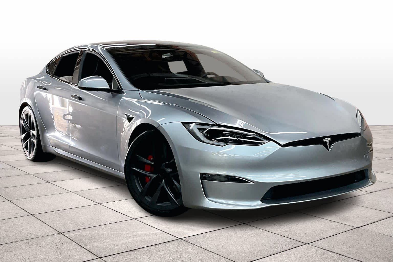 2025 Tesla Model S Plaid AWD photo 2