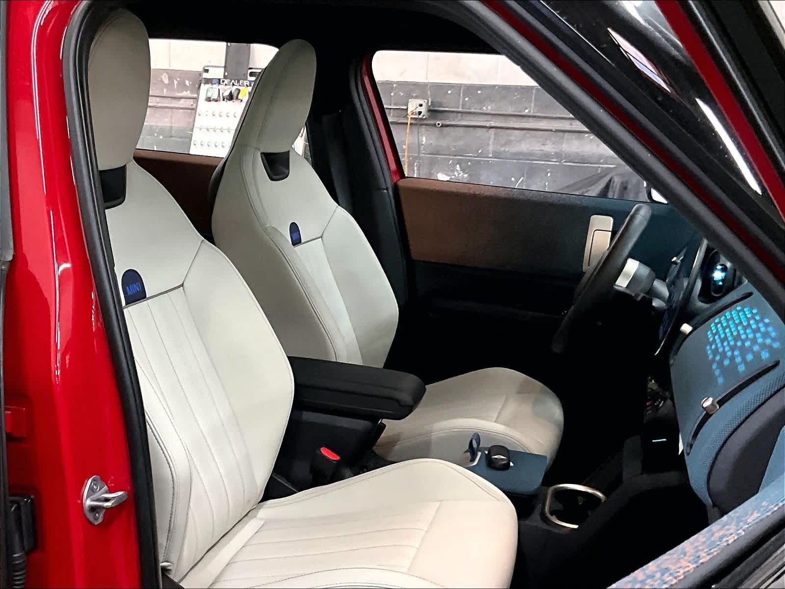 2026 MINI Countryman S photo 6