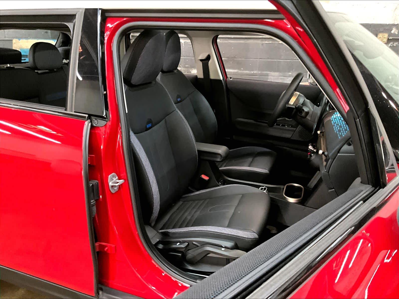 2025 MINI Hardtop 4 Door Cooper S photo 6
