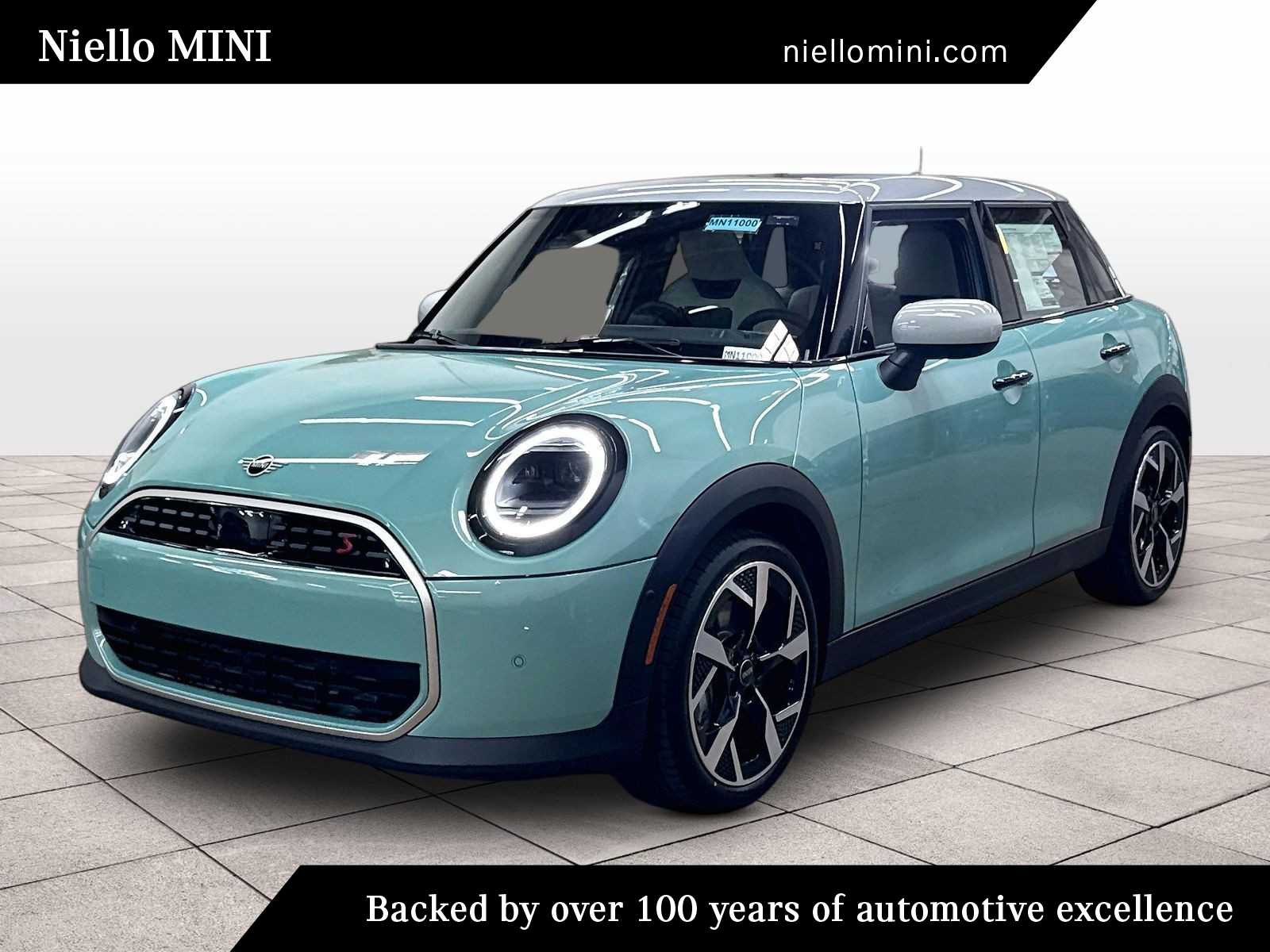 2026 MINI Hardtop Cooper S Signature's photo