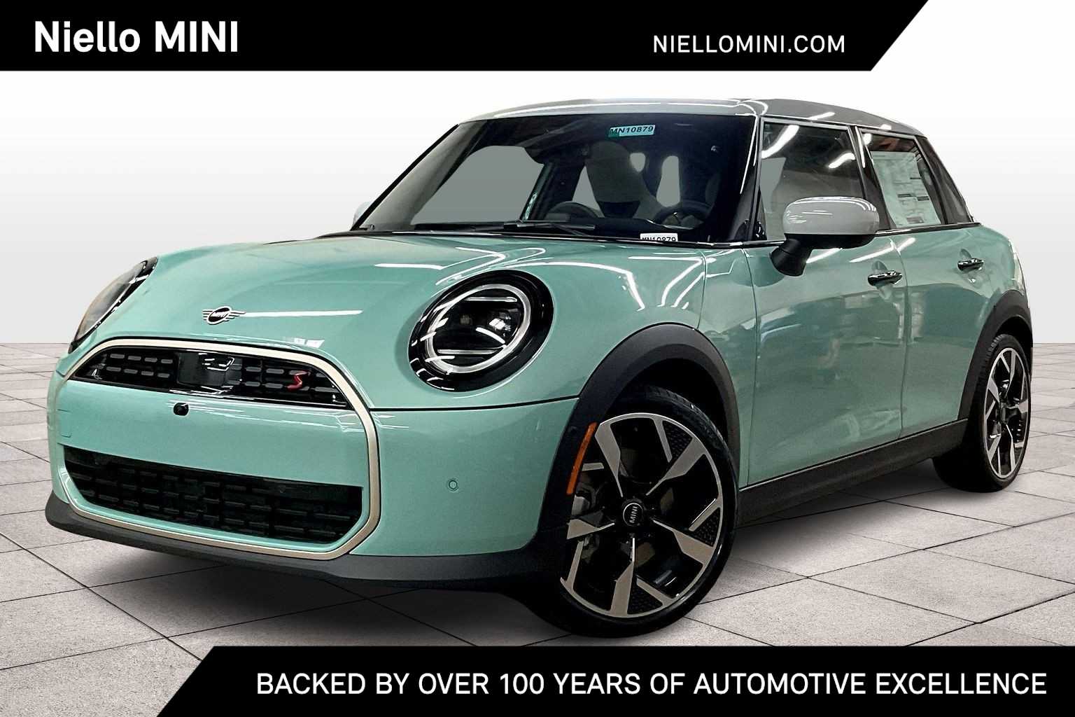 2026 MINI Hardtop 4 Door S's photo