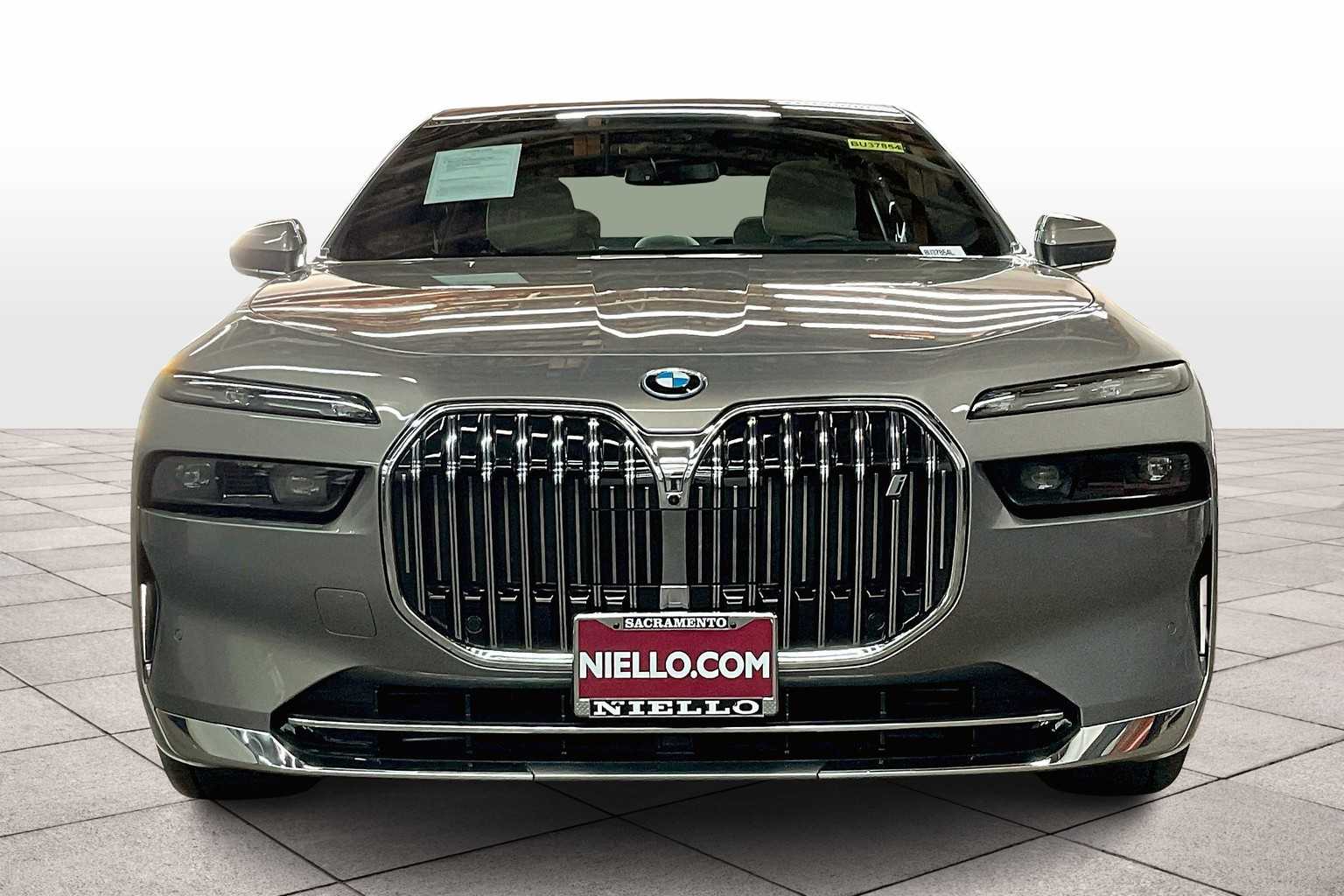 2025 Bmw i7 xDrive60 photo 3