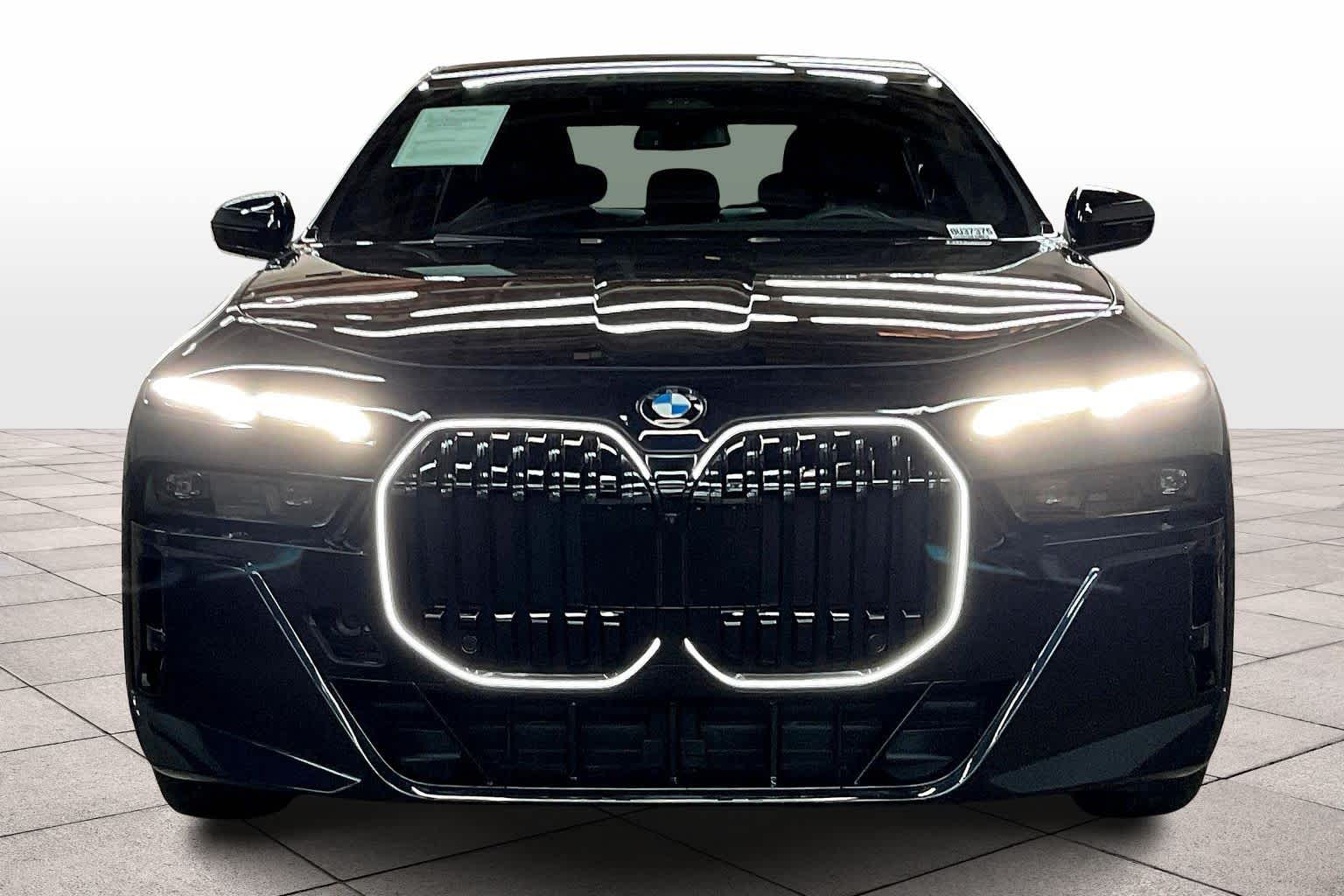 2025 Bmw 740i photo 2