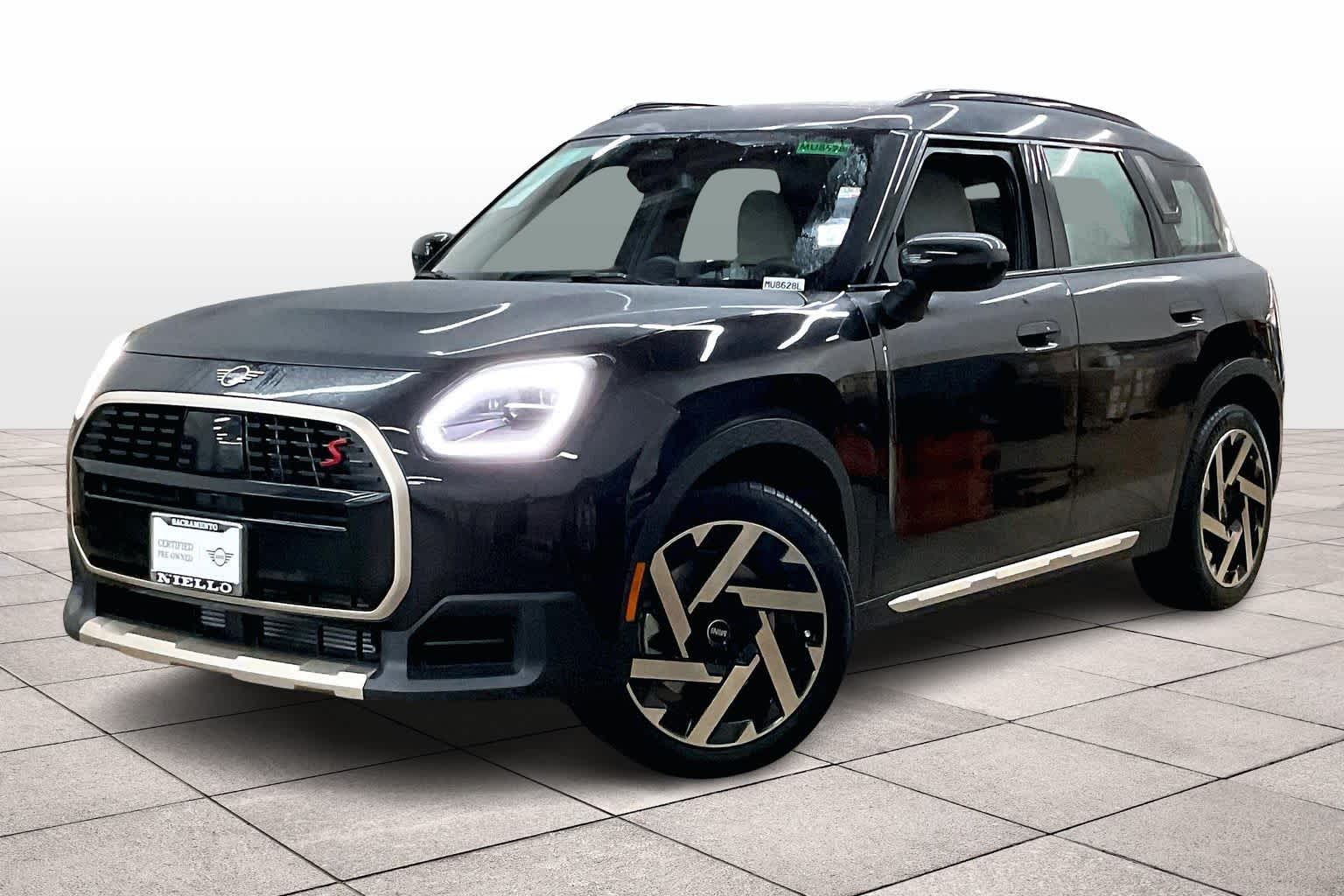 2025 MINI Countryman S's photo