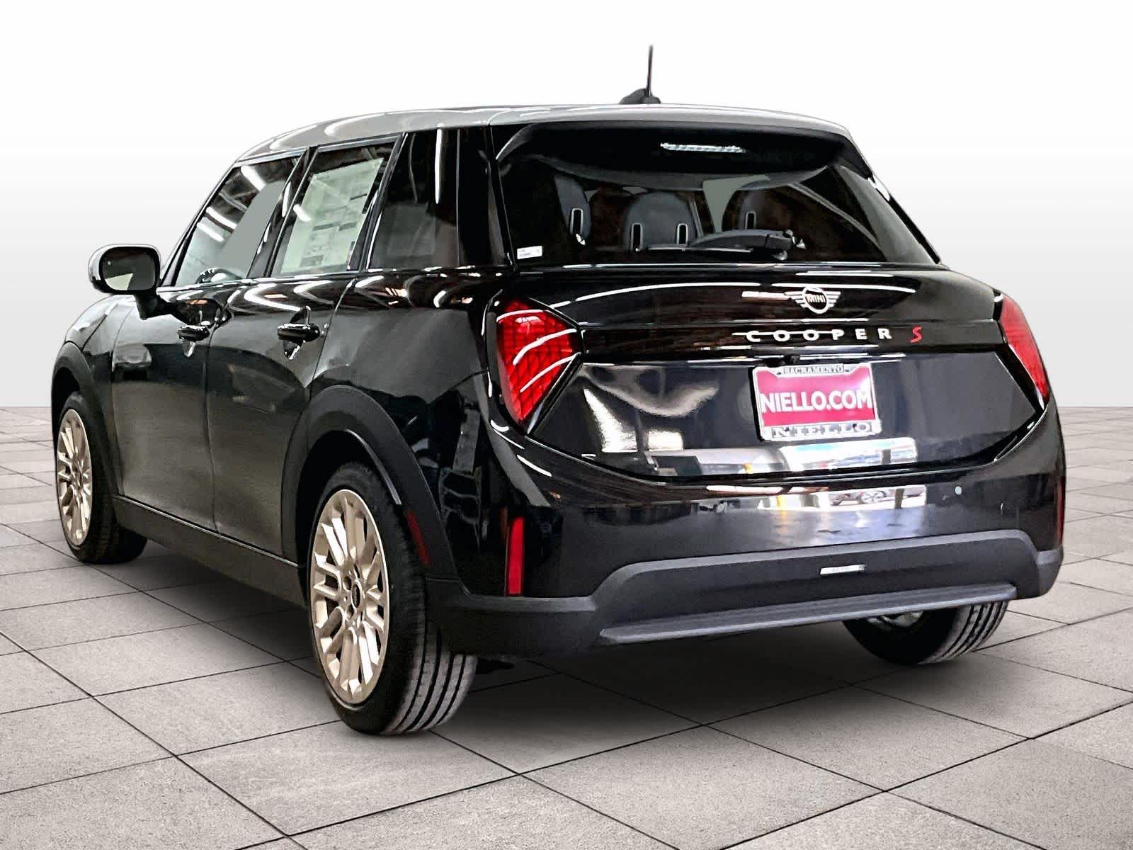 2026 MINI Hardtop 4 Door S - Photo 3