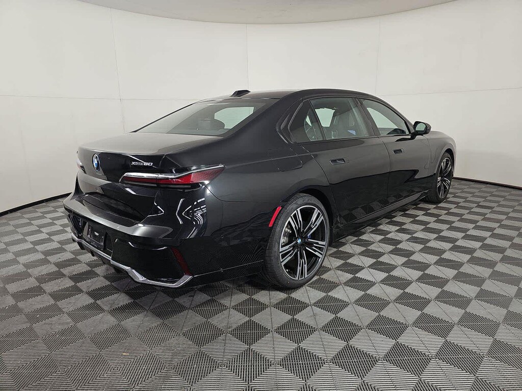 Used 2023 BMW i7 xDrive60 Sedan