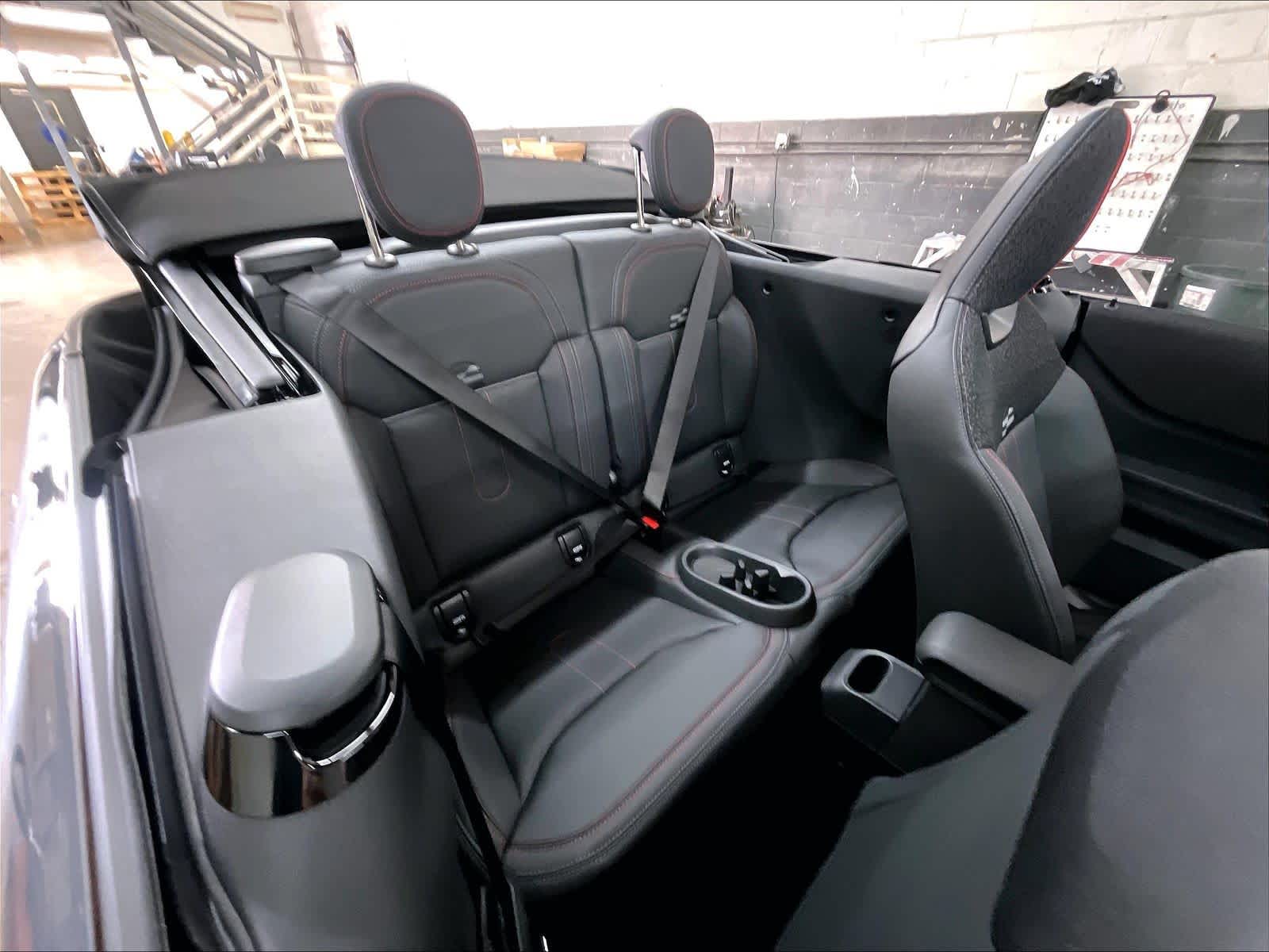2026 MINI Convertible S - Photo 23