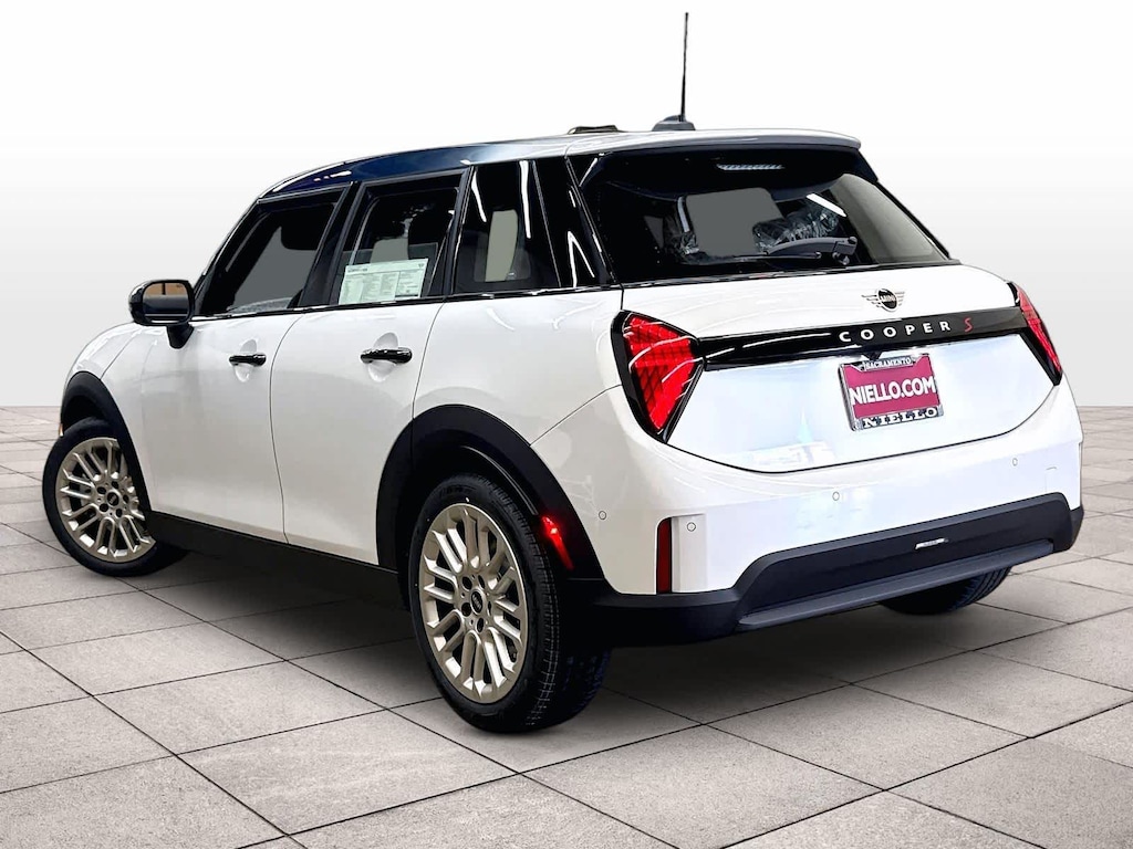 New 2026 MINI 4 Door Iconic FWD