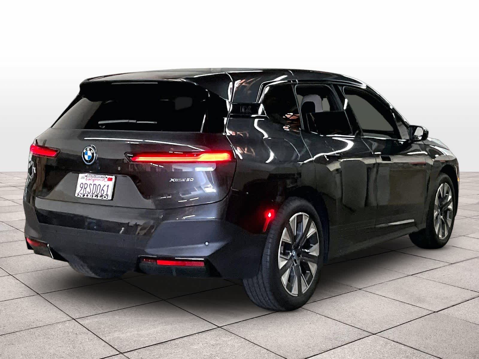 2025 BMW iX 50 - Photo 12