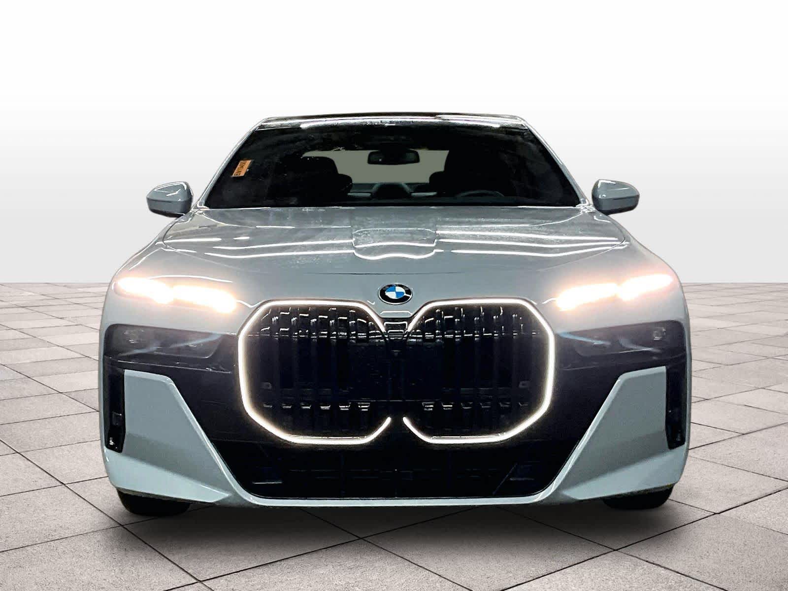 2025 BMW 760i xDrive 760i xDrive photo 2