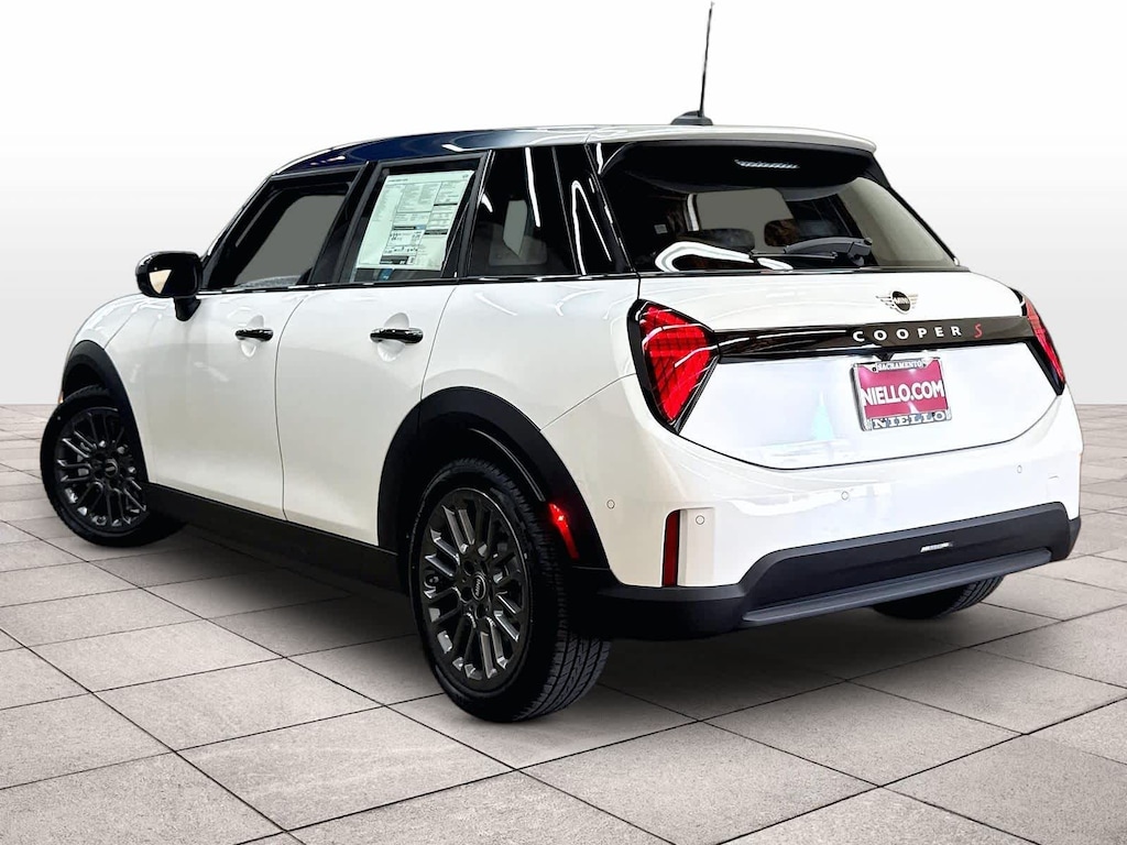 New 2026 MINI 4 Door Signature Plus FWD