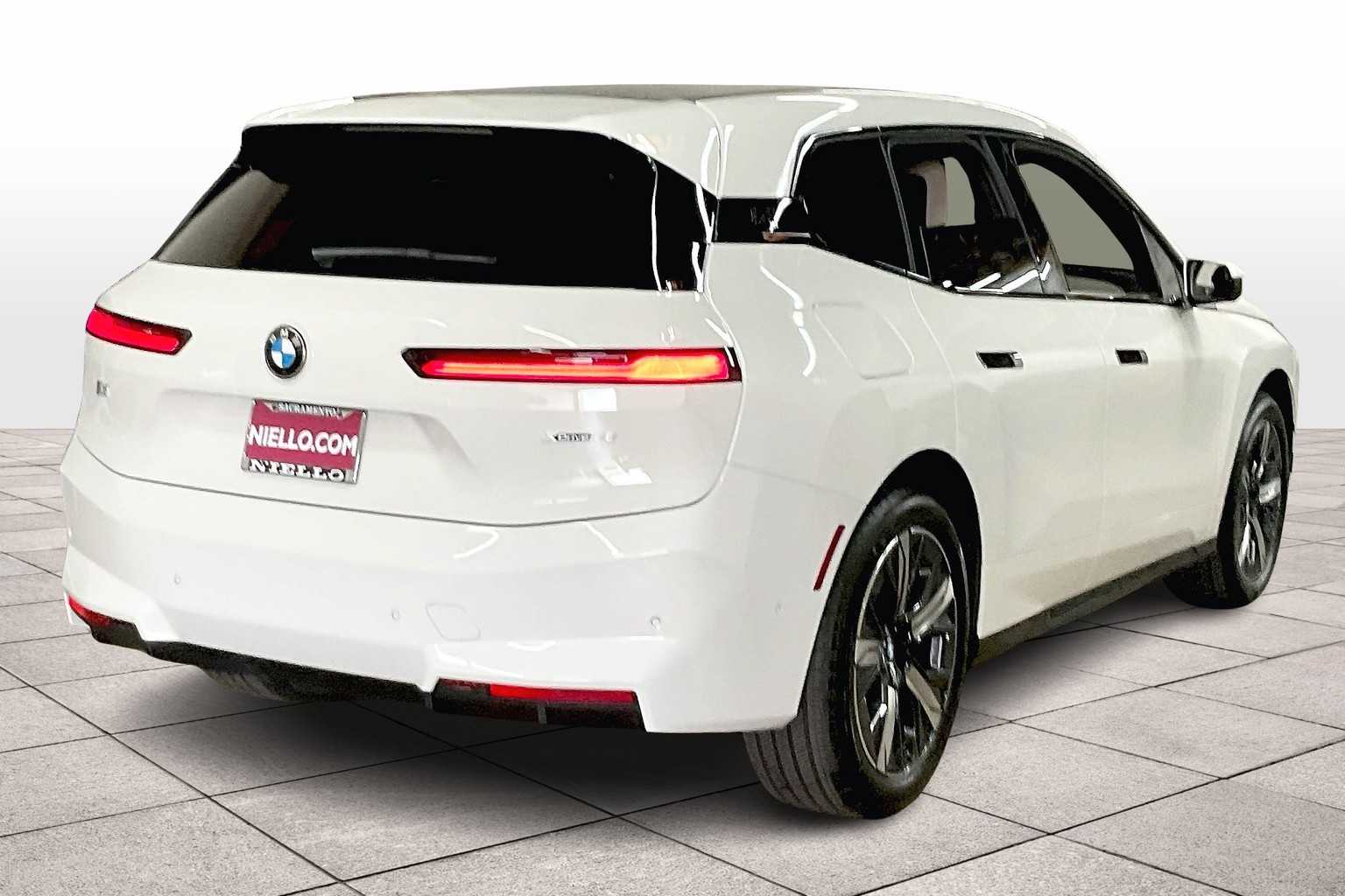 2026 Bmw iX photo 4