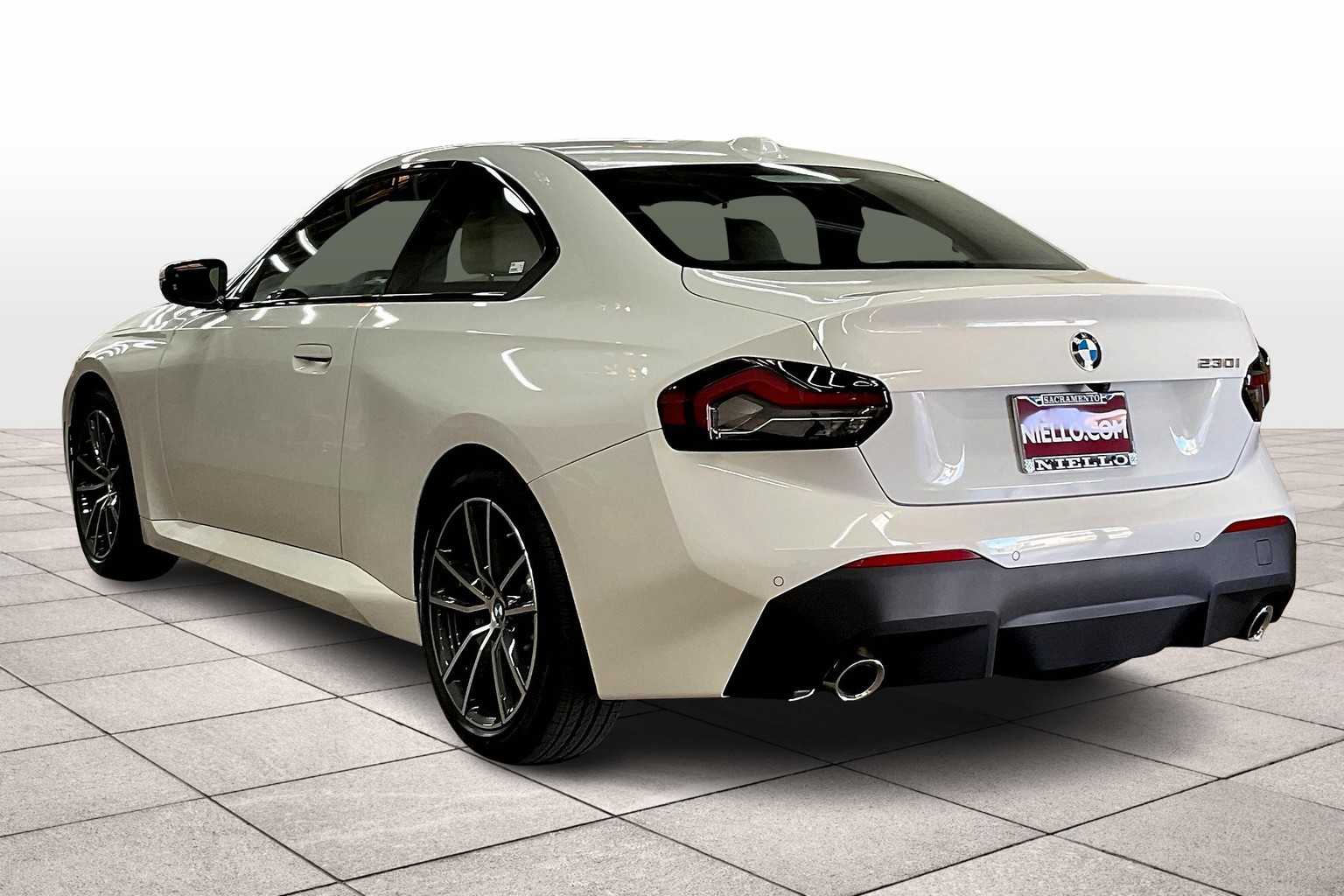 2025 Bmw 230i photo 3
