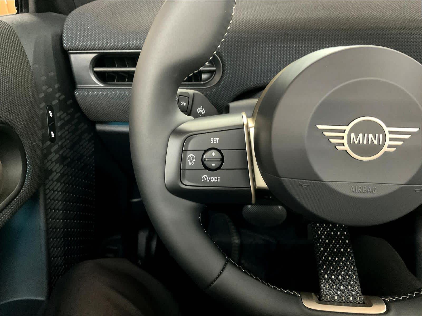 2026 MINI Convertible S - Photo 17