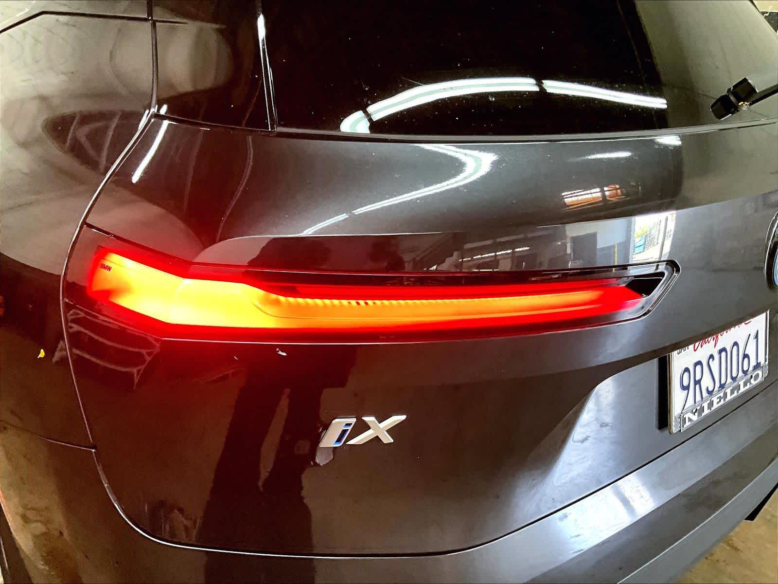 2025 BMW iX 50 - Photo 28