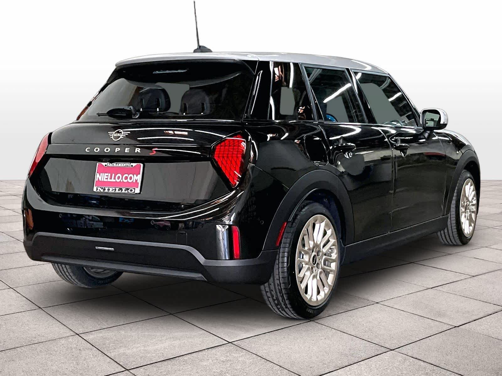 2026 MINI Hardtop 4 Door S - Photo 4
