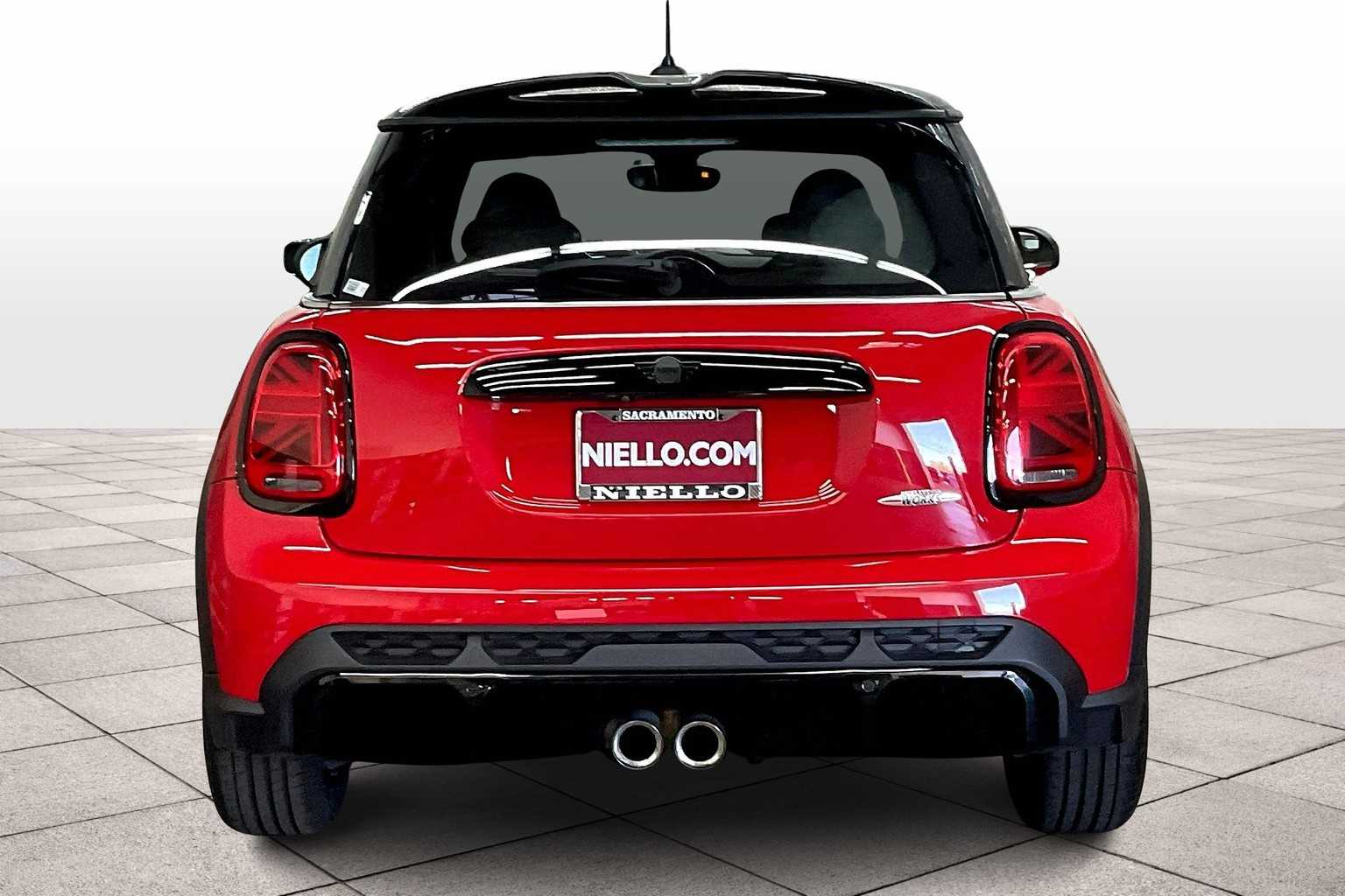 2024 Mini Cooper 2 Door Hardtop photo 4