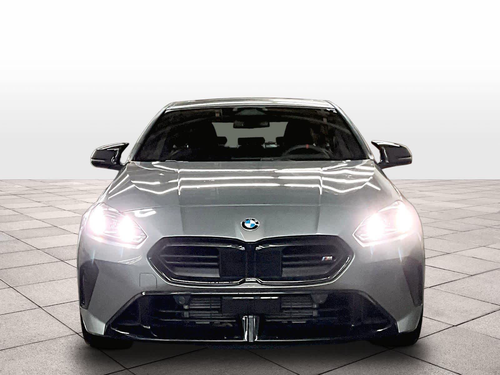 2025 BMW M235 xDrive M235 xDrive photo 2