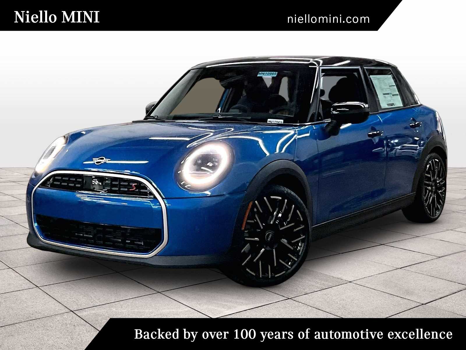2026 MINI Hardtop Cooper S's photo