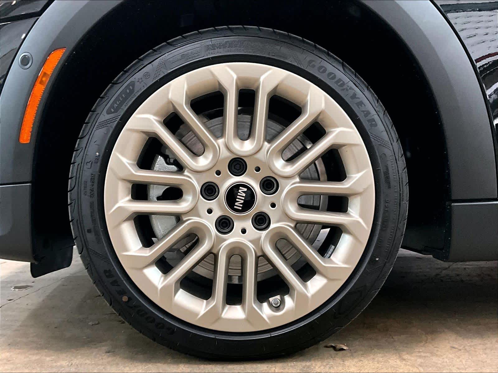 2026 MINI Hardtop 4 Door S - Photo 14