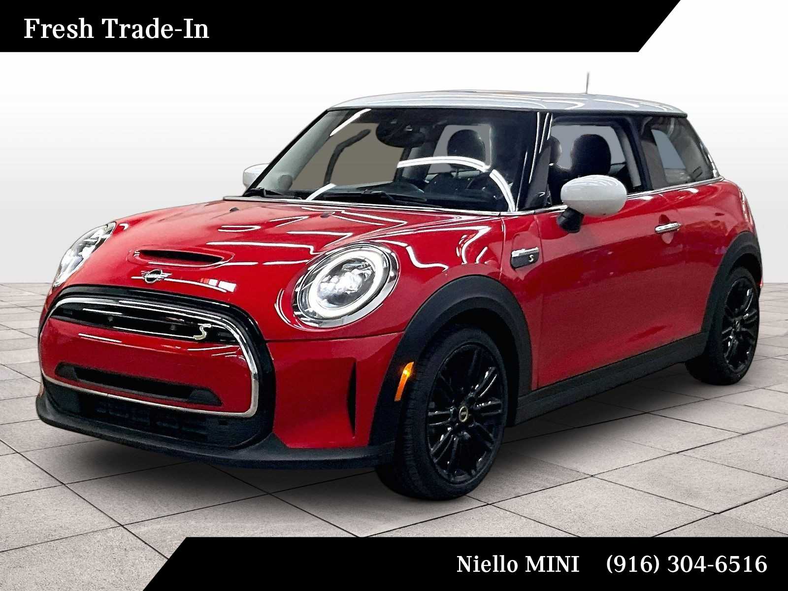 2024 MINI Hardtop Cooper SE's photo
