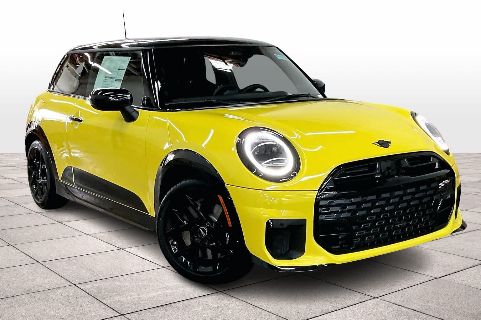 2026 Mini Cooper Hardtop S photo 2