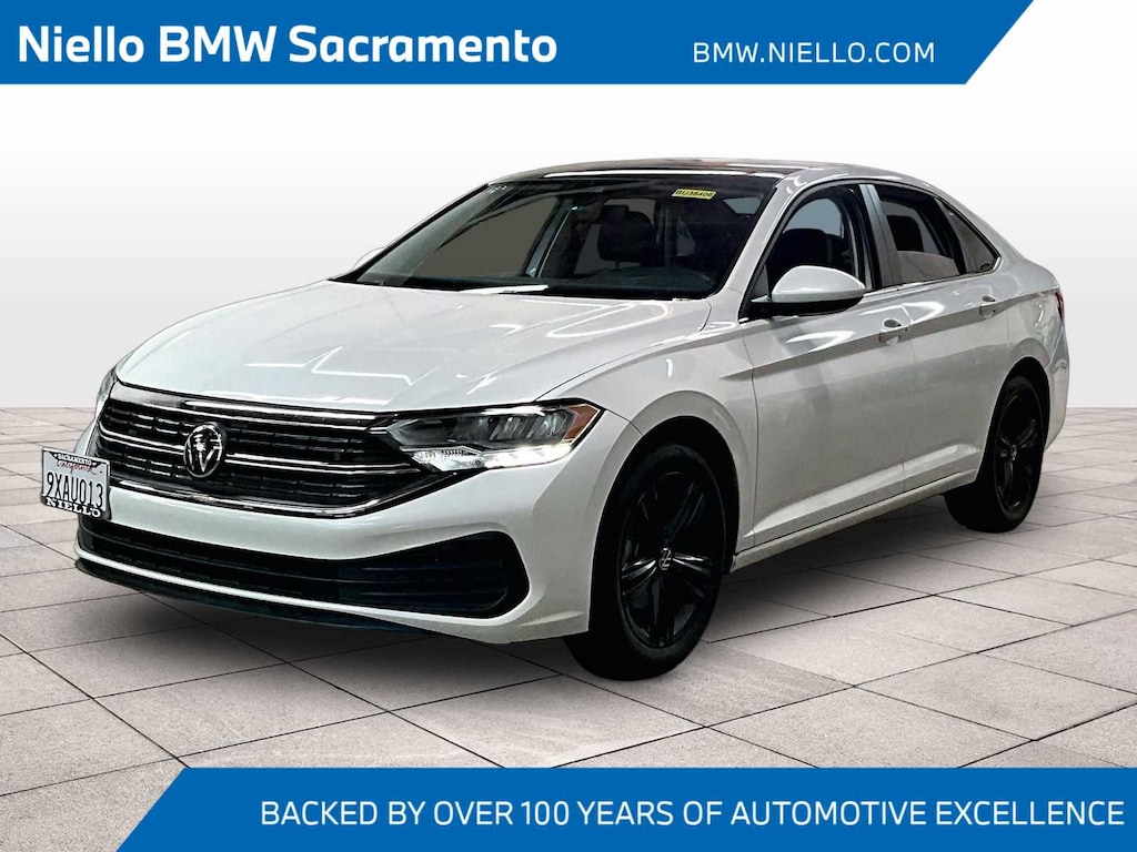 Used 2024 Volkswagen Jetta SE Auto