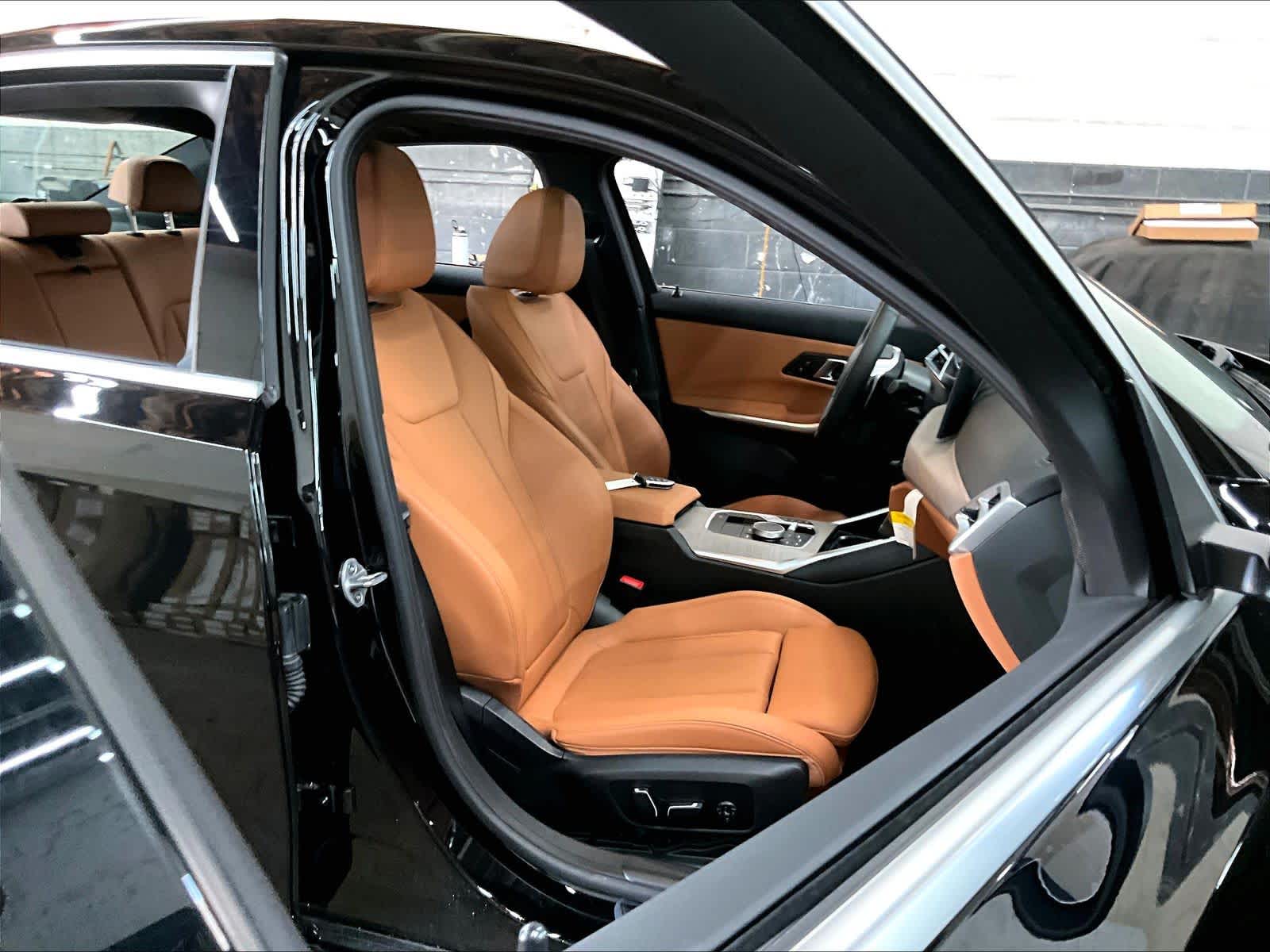 2025 BMW 330i 330i photo 6