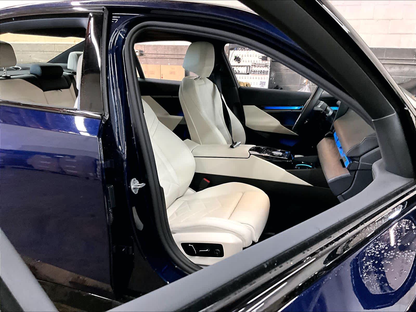 2026 BMW i5 eDrive40 photo 6