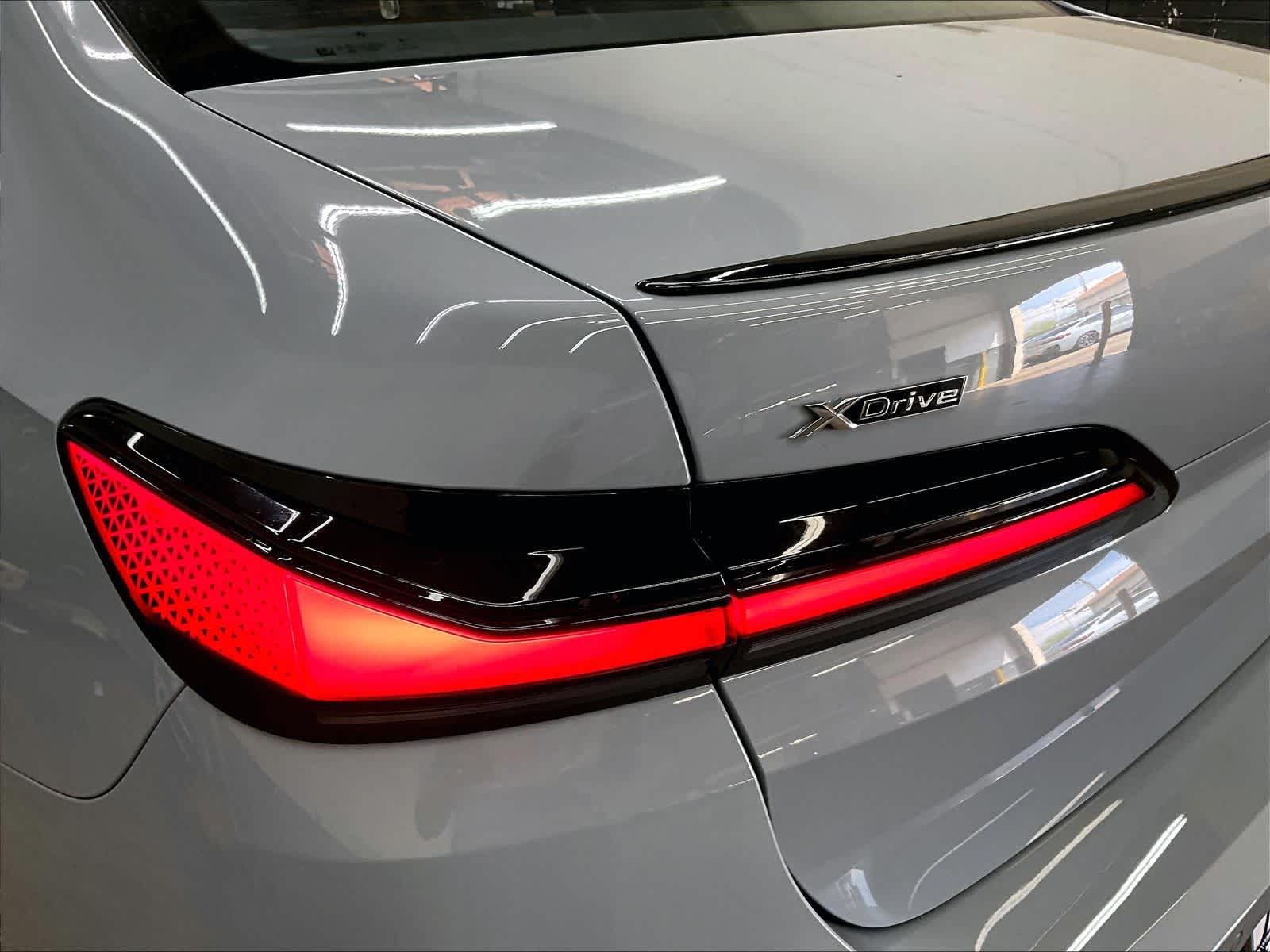 2025 BMW 7 Series 760i - Photo 29