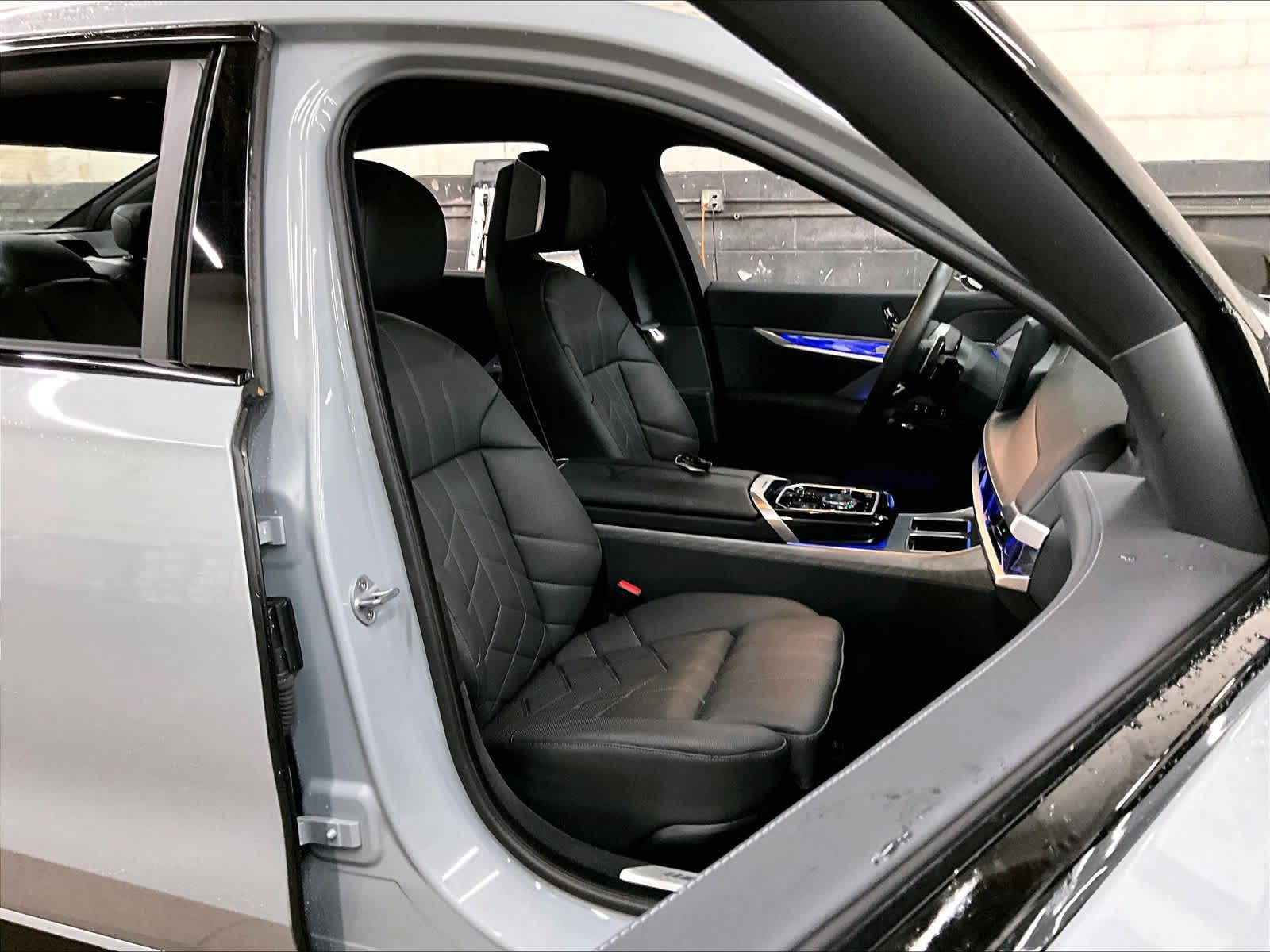 2025 BMW 760i xDrive 760i xDrive photo 6