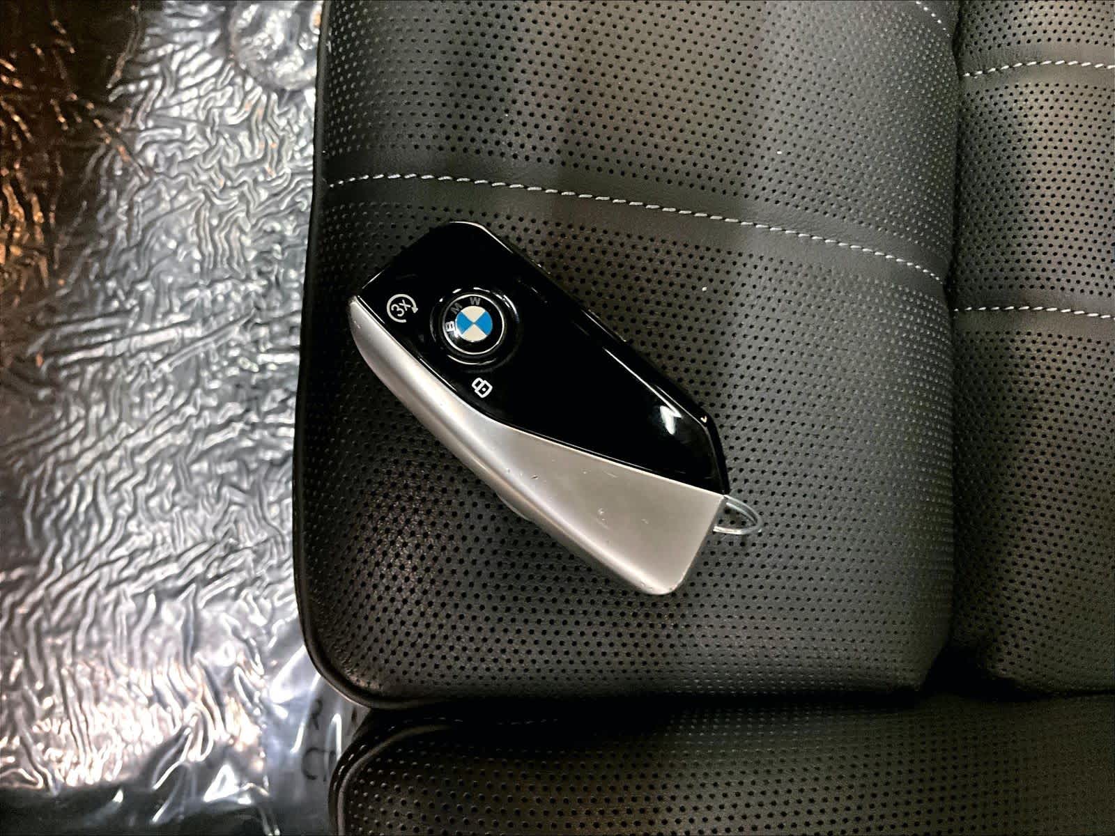 2025 BMW 7 Series 760i - Photo 11