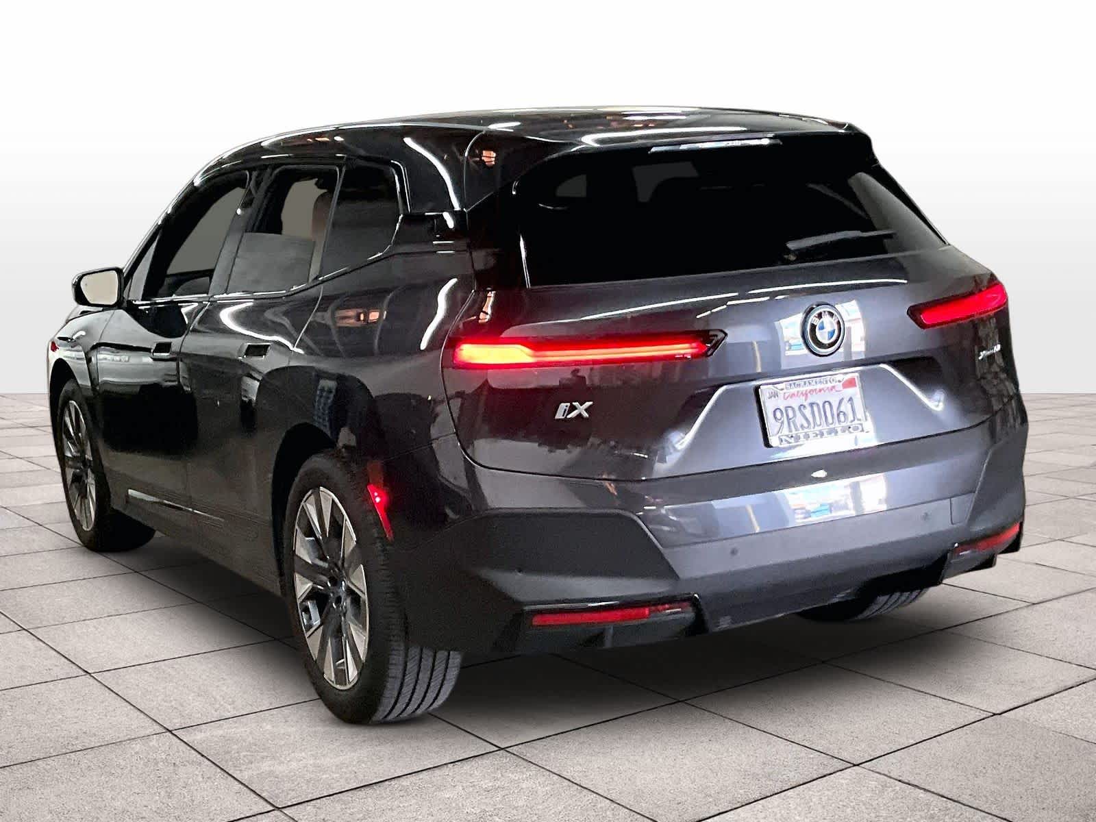 2025 BMW iX 50 - Photo 11