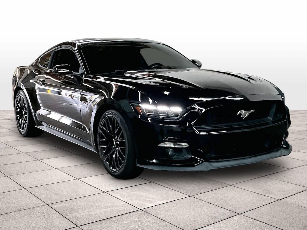 Used 2017 Ford Mustang GT Fastback