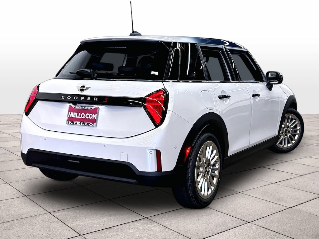 New 2026 MINI 4 Door Iconic FWD