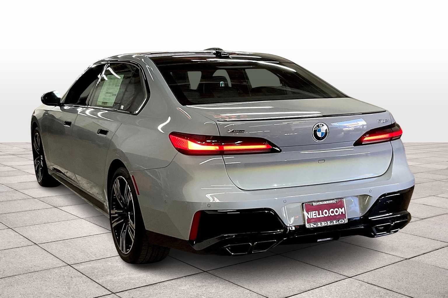 2025 Bmw 760i 760i xDrive photo 3