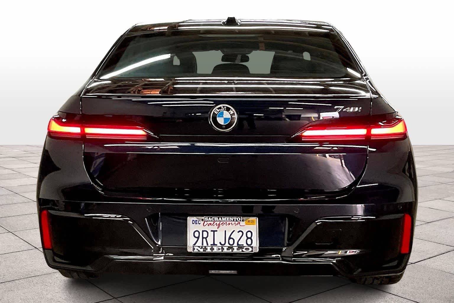 2025 Bmw 740i photo 3
