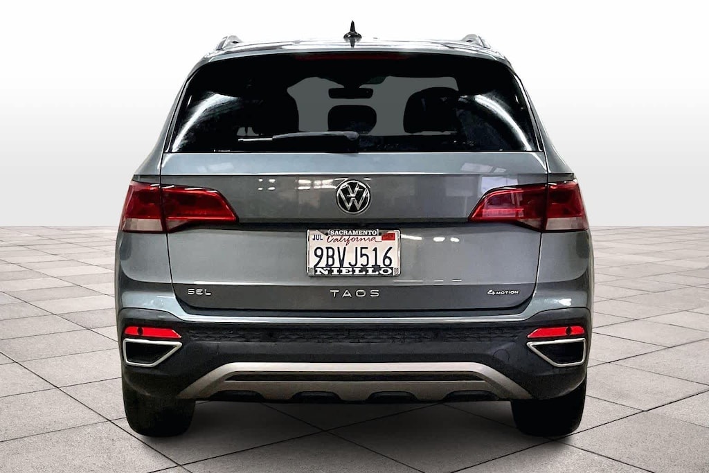 Used 2022 Volkswagen Taos SEL 4MOTION