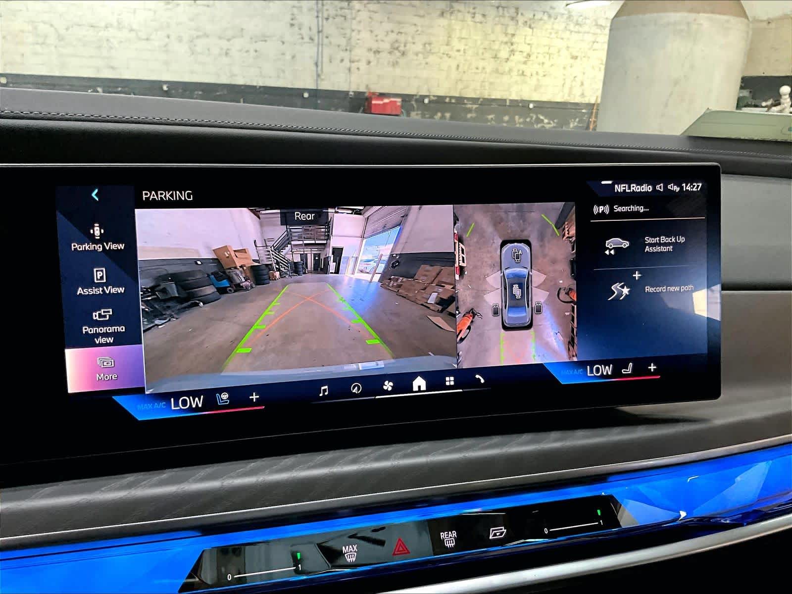 2025 BMW 7 Series 760i - Photo 21