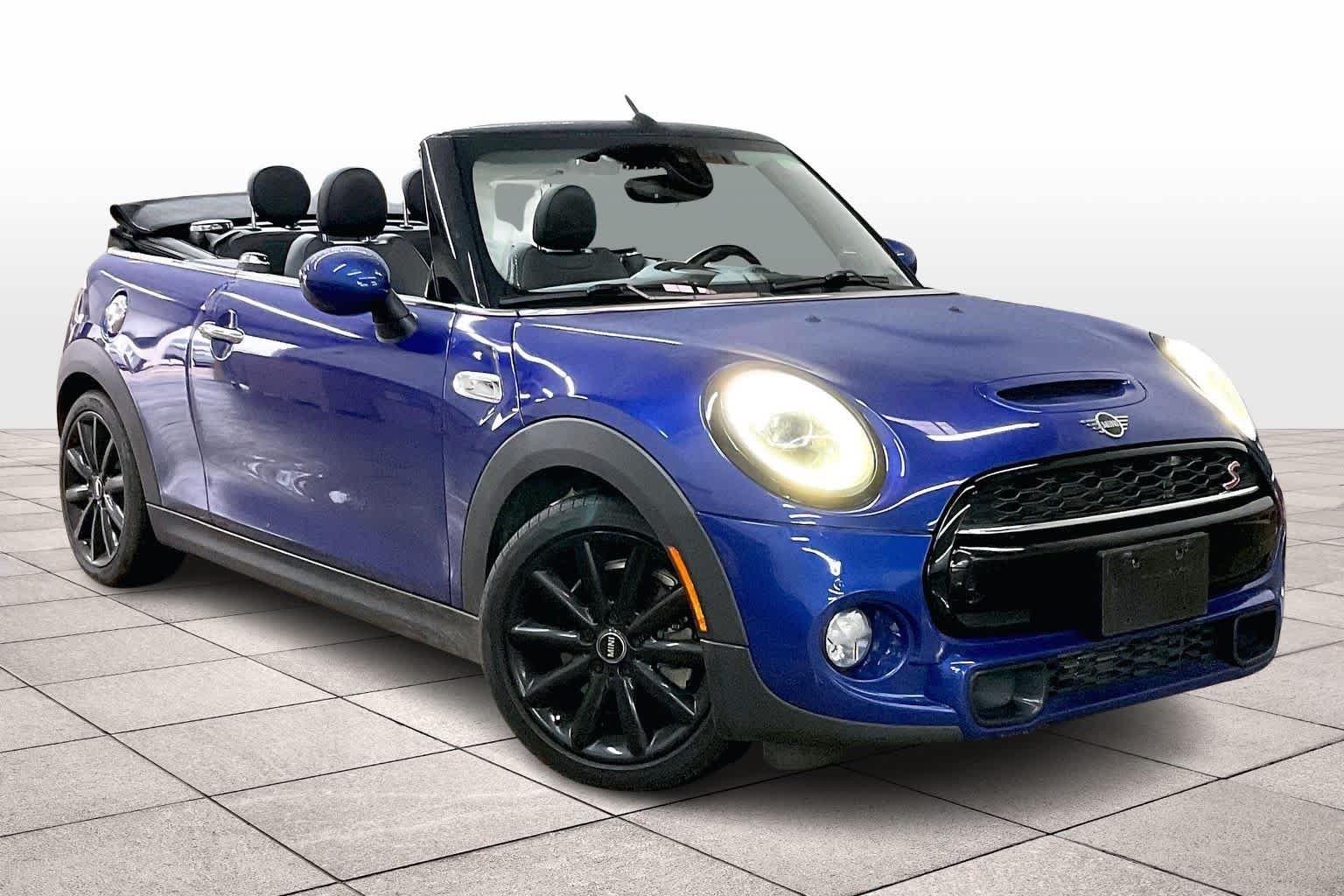2019 Mini Cooper Convertible S photo 2