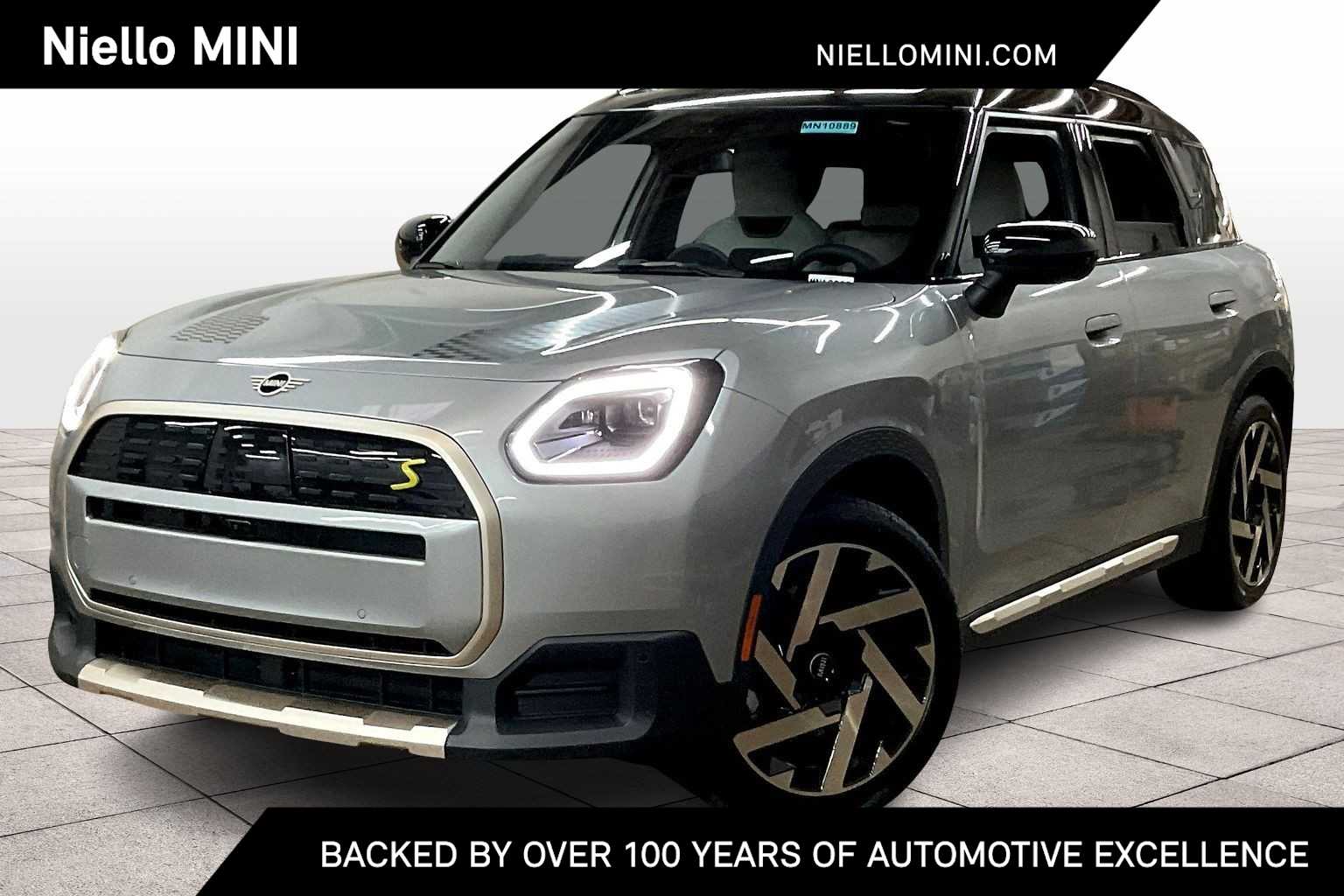 2025 MINI Countryman SE's photo