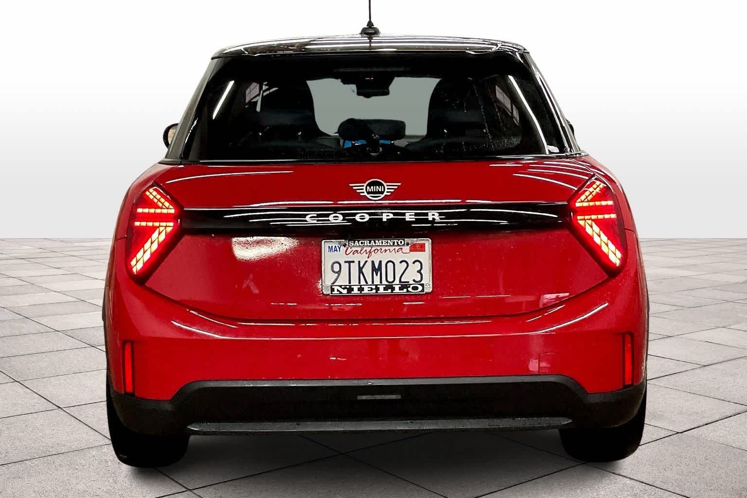 2025 Mini Cooper 4 Door Hardtop photo 4