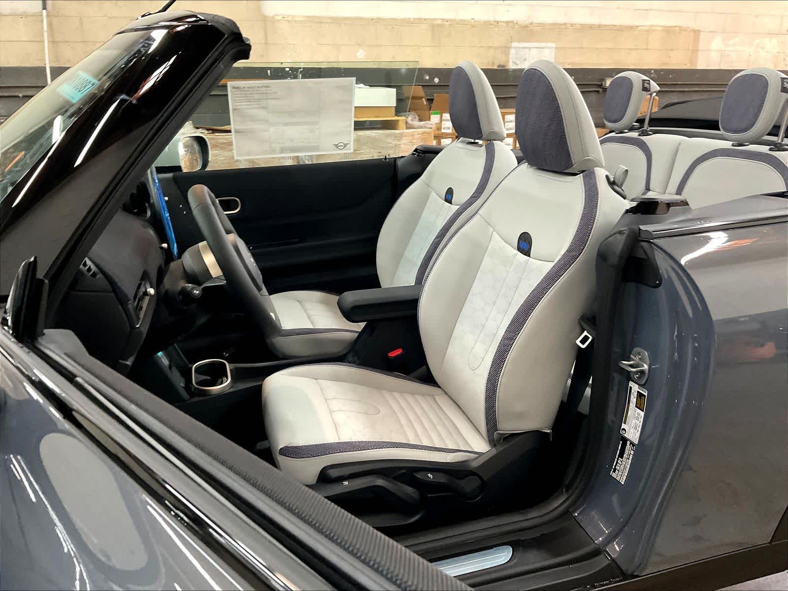 2026 MINI Convertible S - Photo 11