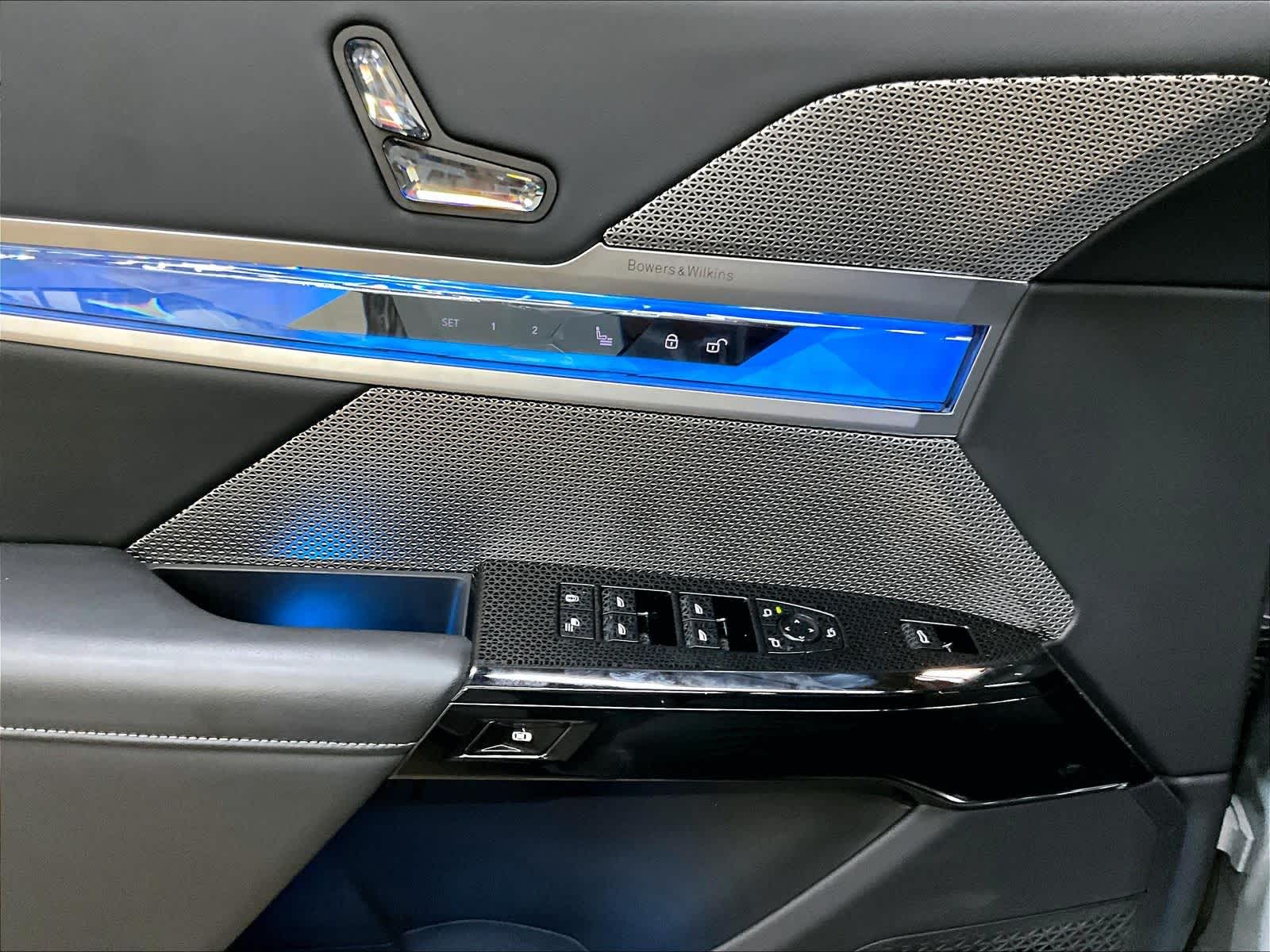 2025 BMW 7 Series 760i - Photo 34
