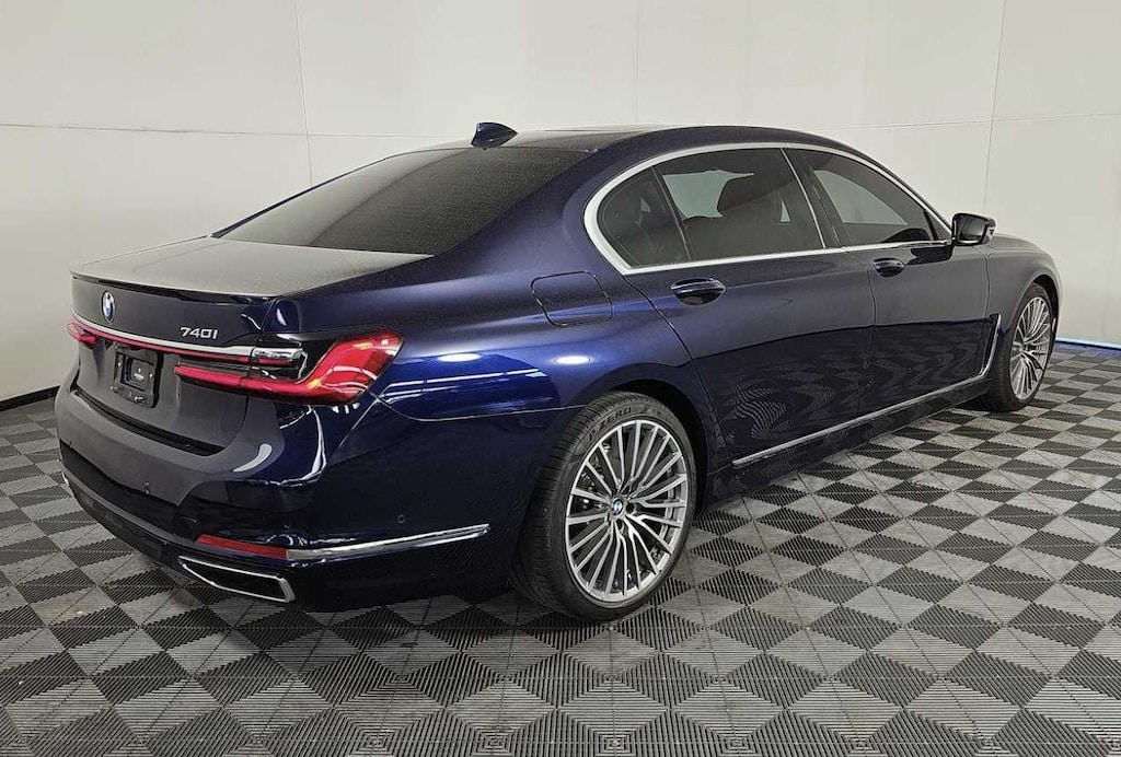 Used 2022 BMW 7 Series 740i Sedan