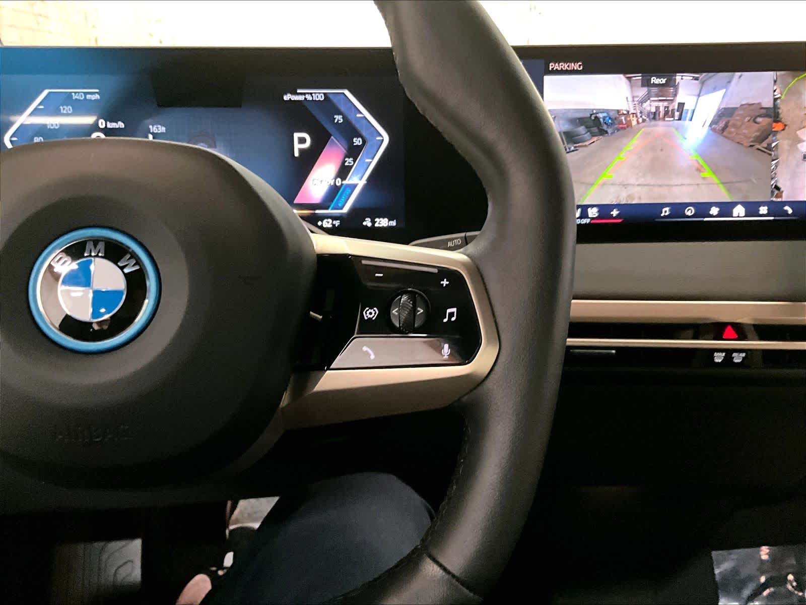 2025 BMW iX 50 - Photo 18