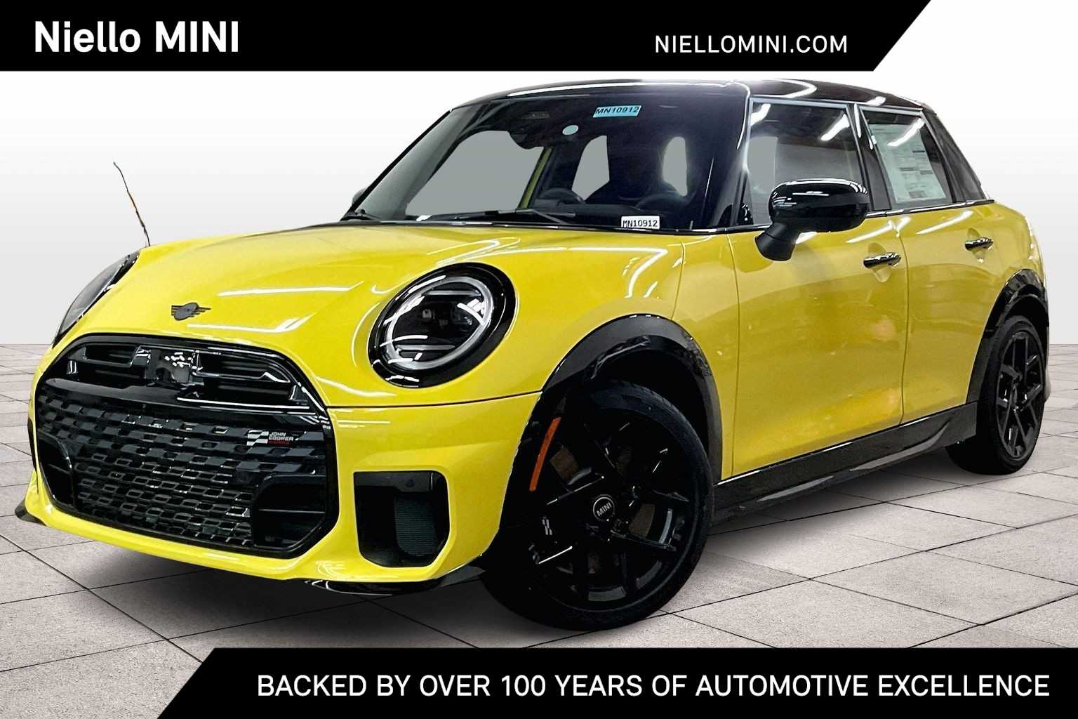 2026 MINI Hardtop 4 Door S's photo