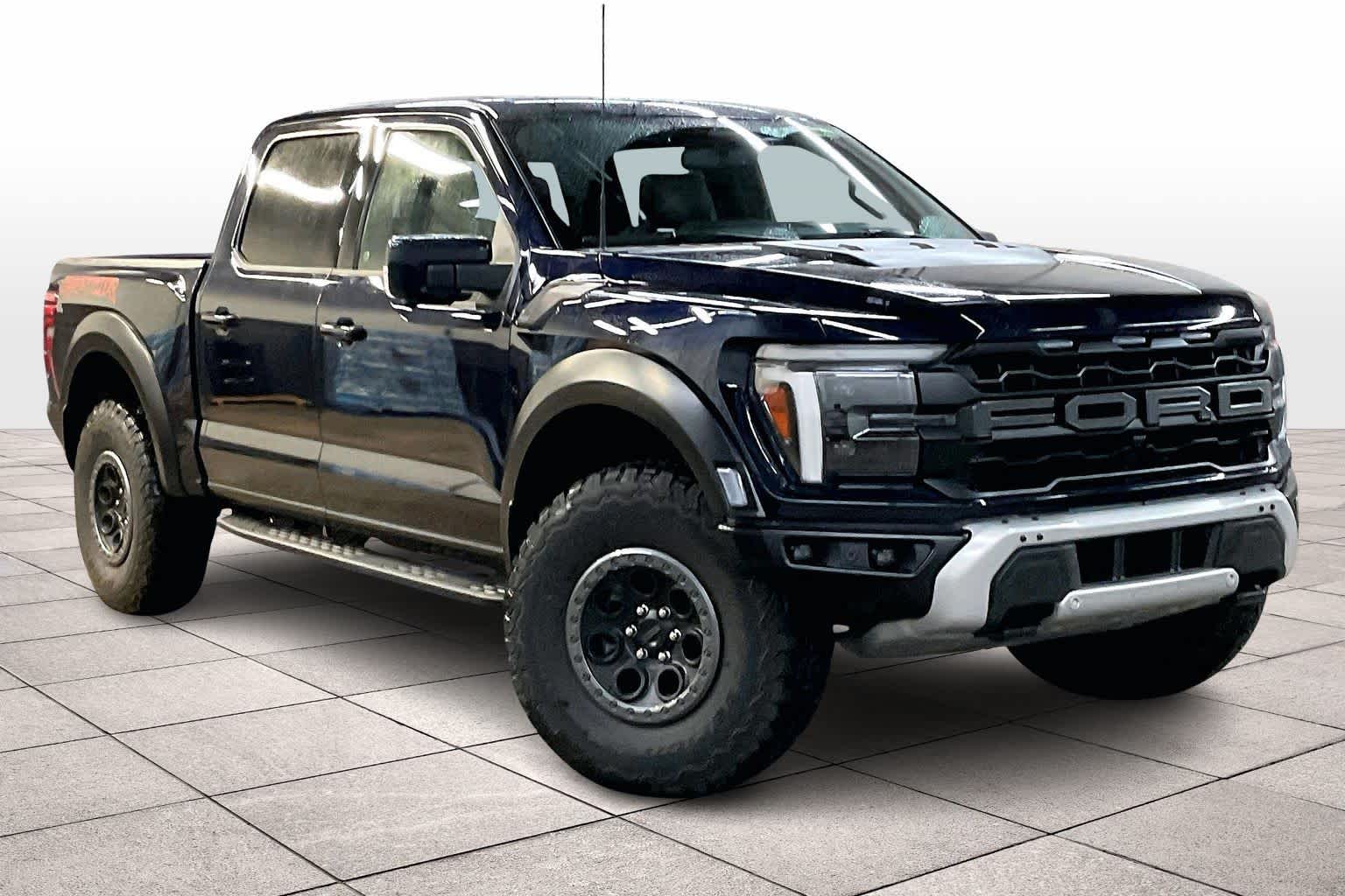 2025 Ford F-150 Raptor photo 2